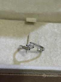 Anello diamanti e oro bianco come nuovo con garanz