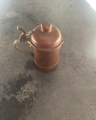 brocca vintage in rame con coperchio