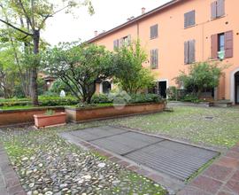 NEGOZIO A CASTEL SAN PIETRO TERME