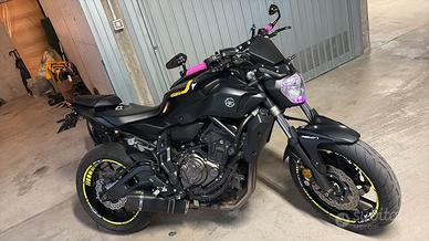 YAMAHA MT07