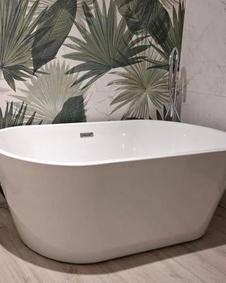 Vasca freestanding completa di miscelatore a terra