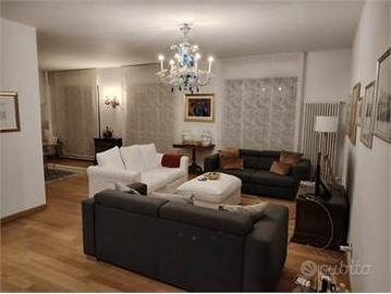 Zona Grotticelle elegante appartamento arredato