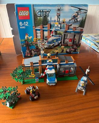 Lego city stazione polizia forestale 4440
