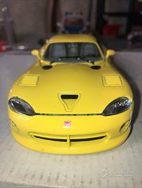 Viper gts 1:24 burago