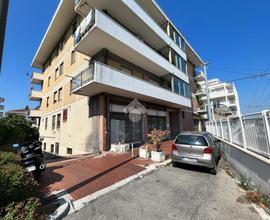 NEGOZIO A RIMINI