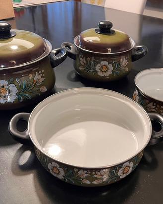 Batteria pentole smaltate nuove