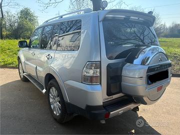 Mitsubishi Pajero V80