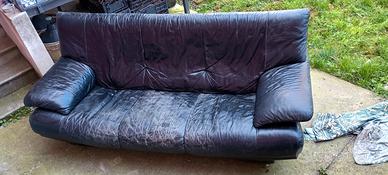 Divano in pelle nero