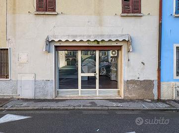NEGOZIO A BAGNOLO MELLA