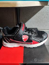 Scarpa nera rossa Ducati 32