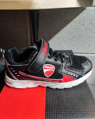 Scarpa nera rossa Ducati 32