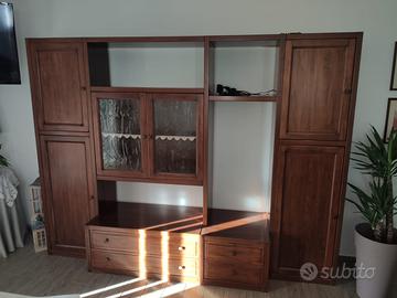 Mobile stile classico color noce