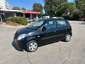 Kia Picanto 1.0 cc impianto a GPL scadenza 2032