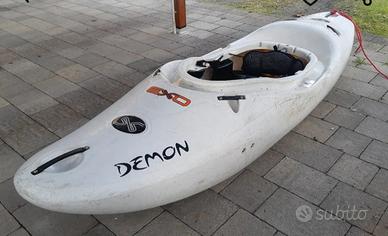 Kayak EXO Demon