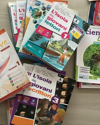 libri scolastici l”-ll”-lll” media Colle Umberto