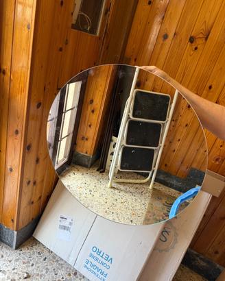 Specchi tondi con retroilluminazione LED