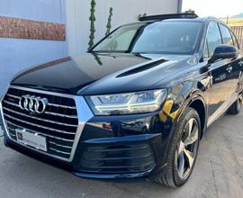 AUDI Q7 3.0 TDI 272 CV quattro tiptronic Busines