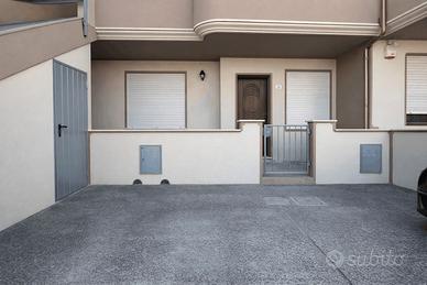 Terralba- splendido appartamento con cortile