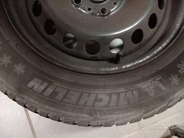 cerchi golf  7- 8 da 15" gomme invernali regalate 