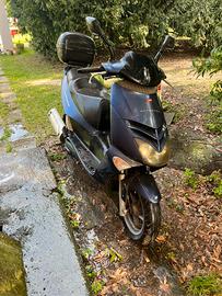 Scooter Leonardo 125