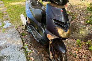 Scooter Leonardo 125