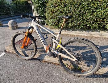 bici elettrica focus sam 6.9