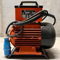 Motore per vibrare il cemento