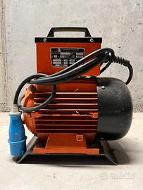 Motore per vibrare il cemento