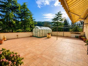 Villa di 260 m² con più di 5 locali a Impruneta
