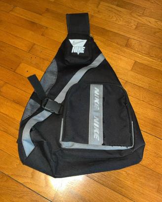 Zaino Nike monospalla triangolare sportivo