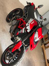 Ducati hypermotard 950