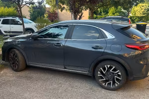 Auto Kia Xceed 1.6 Diesel - 23100 km