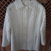 Giaccone leggero da donna chiaro