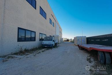 Capannone zona industriale