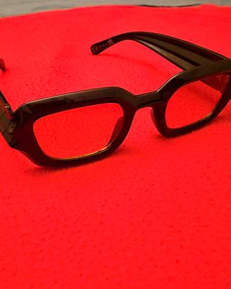 Occhiali da sole  – Montatura nera vintage iconica