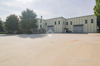 CAPANNONE A SAN GIULIANO MILANESE