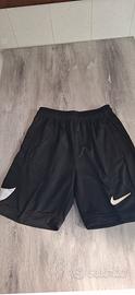 Pantaloncini Nike 