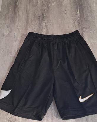 Pantaloncini Nike 