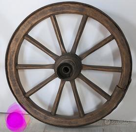 Ruota carro antica