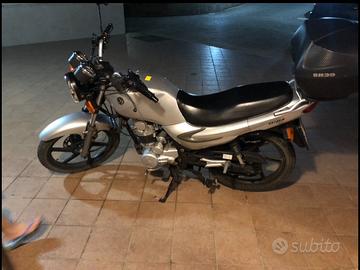 Splendida moto 125 xs  anno2016