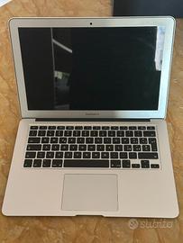 MacBook Air 13” 2017 128GB Batteria da sostituire