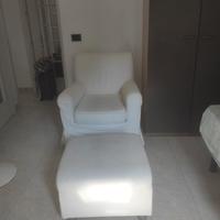 Poltrona e poggiapiedi, Kilanda beige chiaro