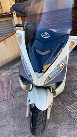 Motociclo malaguti madison3 250