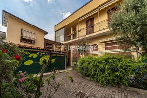 DUE LOCALI, SENZA SPESE + DEPANDANCE 20 MQ