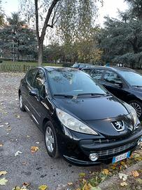 Peugeot 207 1.4 benzina