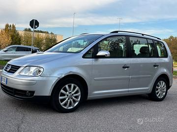 Volkswagen Touran 1.9 TDI 105CV *Neopatentati*Cerc