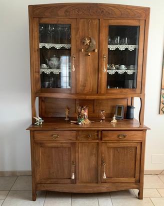 Credenza stile liberty in noce