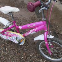 Bicicletta per bimba alle prime pedalate