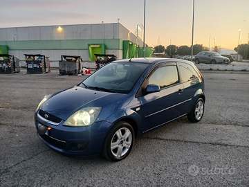 Ford Fiesta 1.4 Diesel GHIA