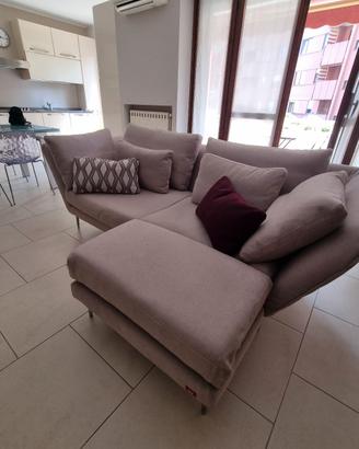 Divano tessuto sfoderabile pari al nuovo